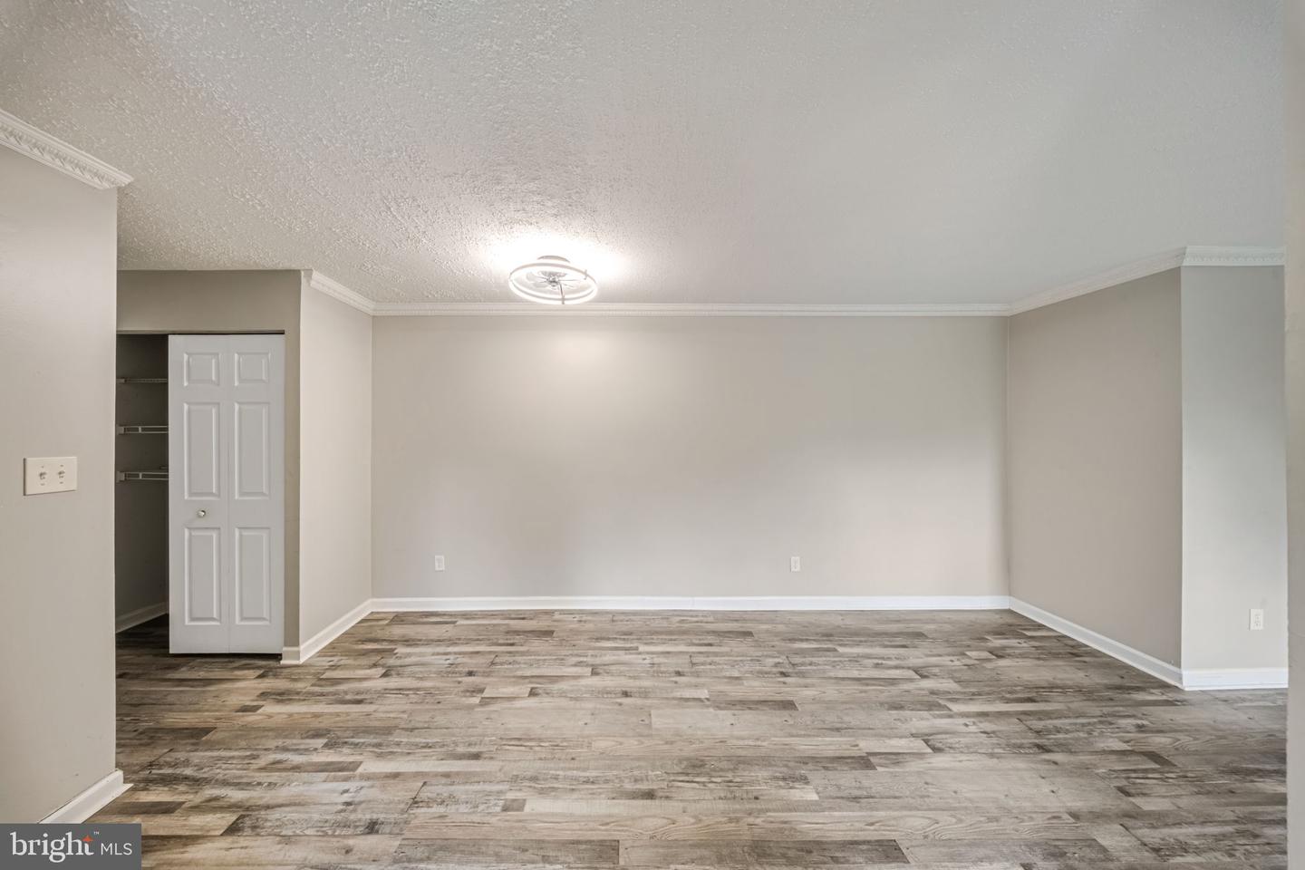 11902 Tarragon Rd #e Property Photo 7