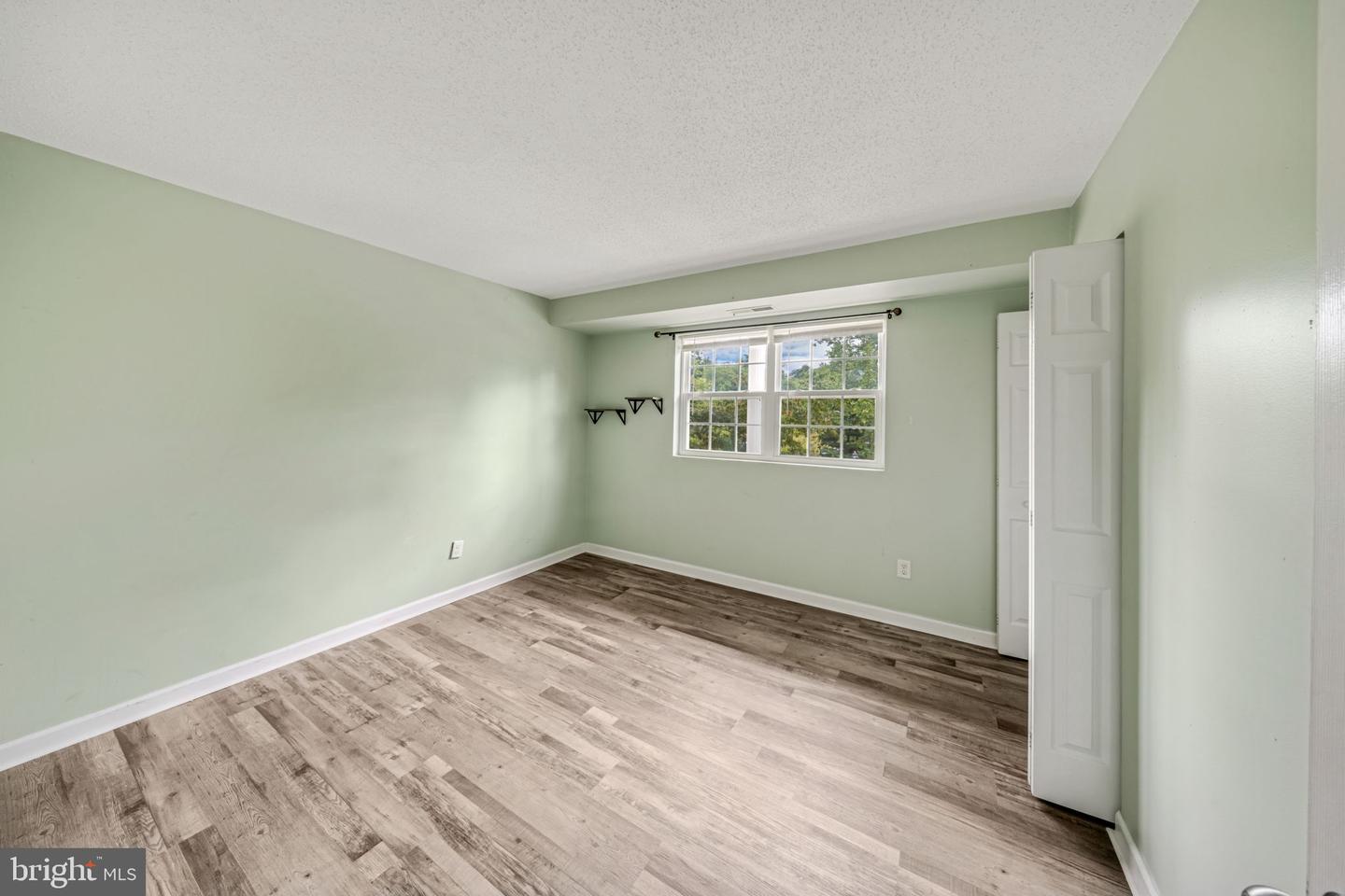 11902 Tarragon Rd #e Property Photo 16