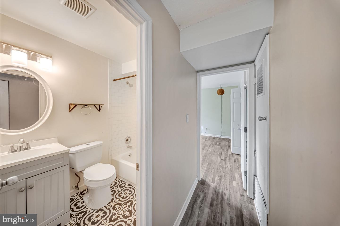11902 Tarragon Rd #e Property Photo 18