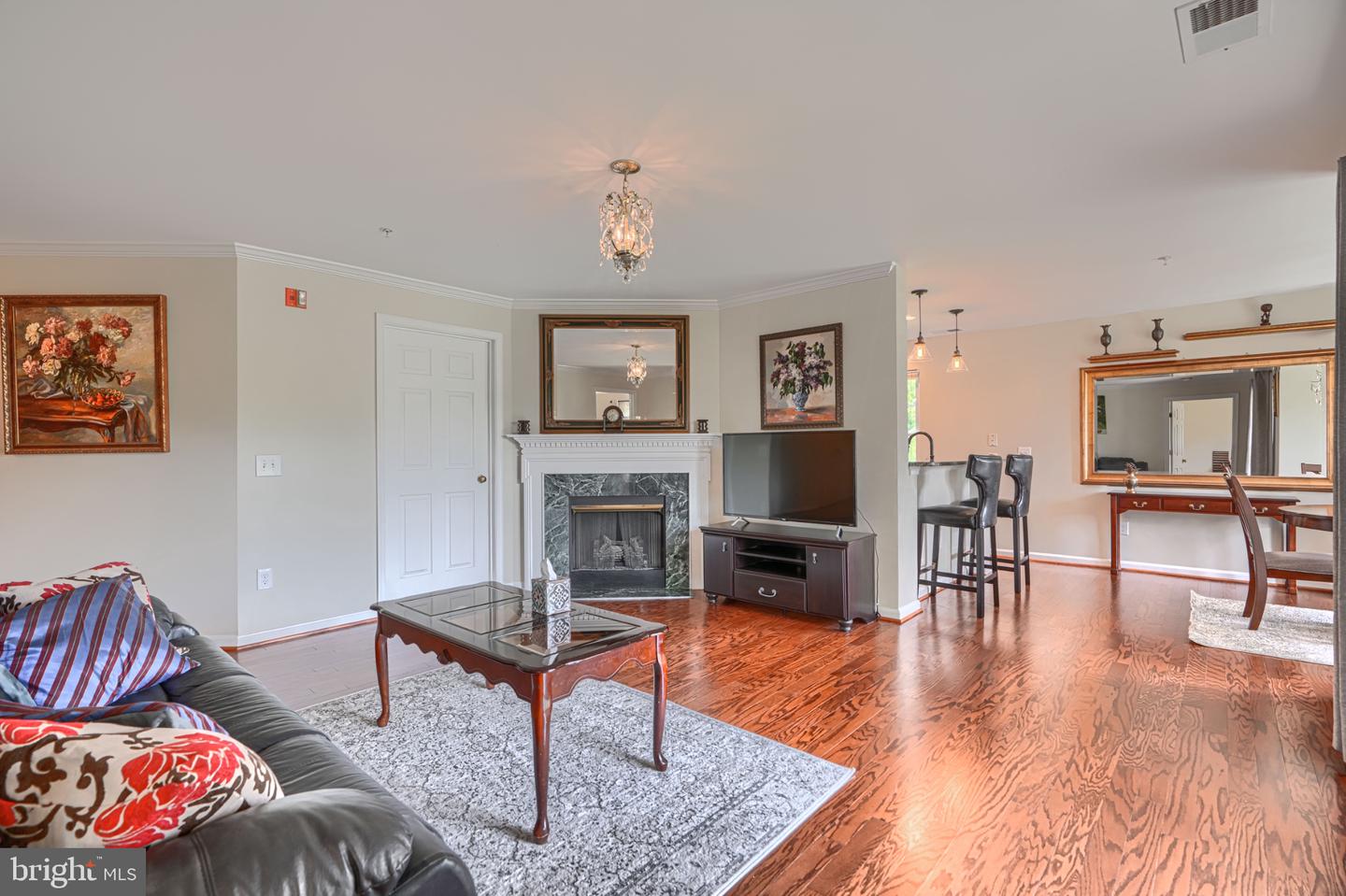 8807 Stone Ridge Cir #102 Property Photo 6