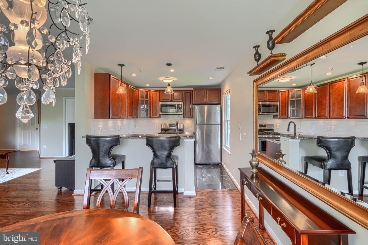 8807 Stone Ridge Cir #102 Property Photo 9