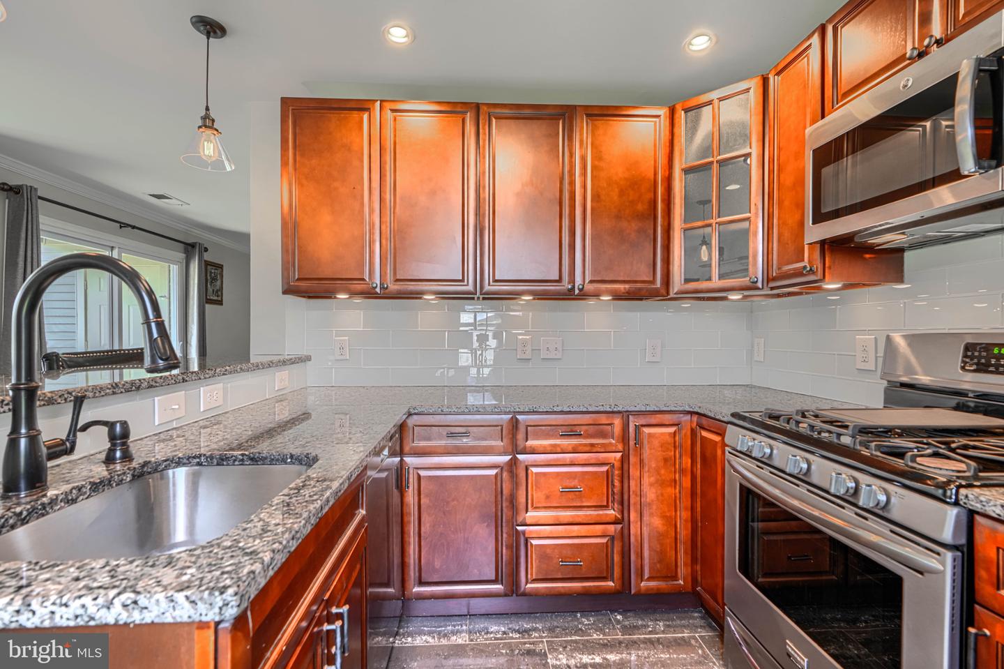8807 Stone Ridge Cir #102 Property Photo 13