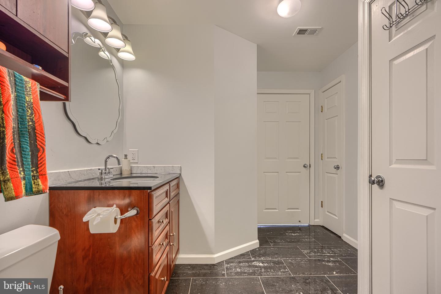 8807 Stone Ridge Cir #102 Property Photo 26