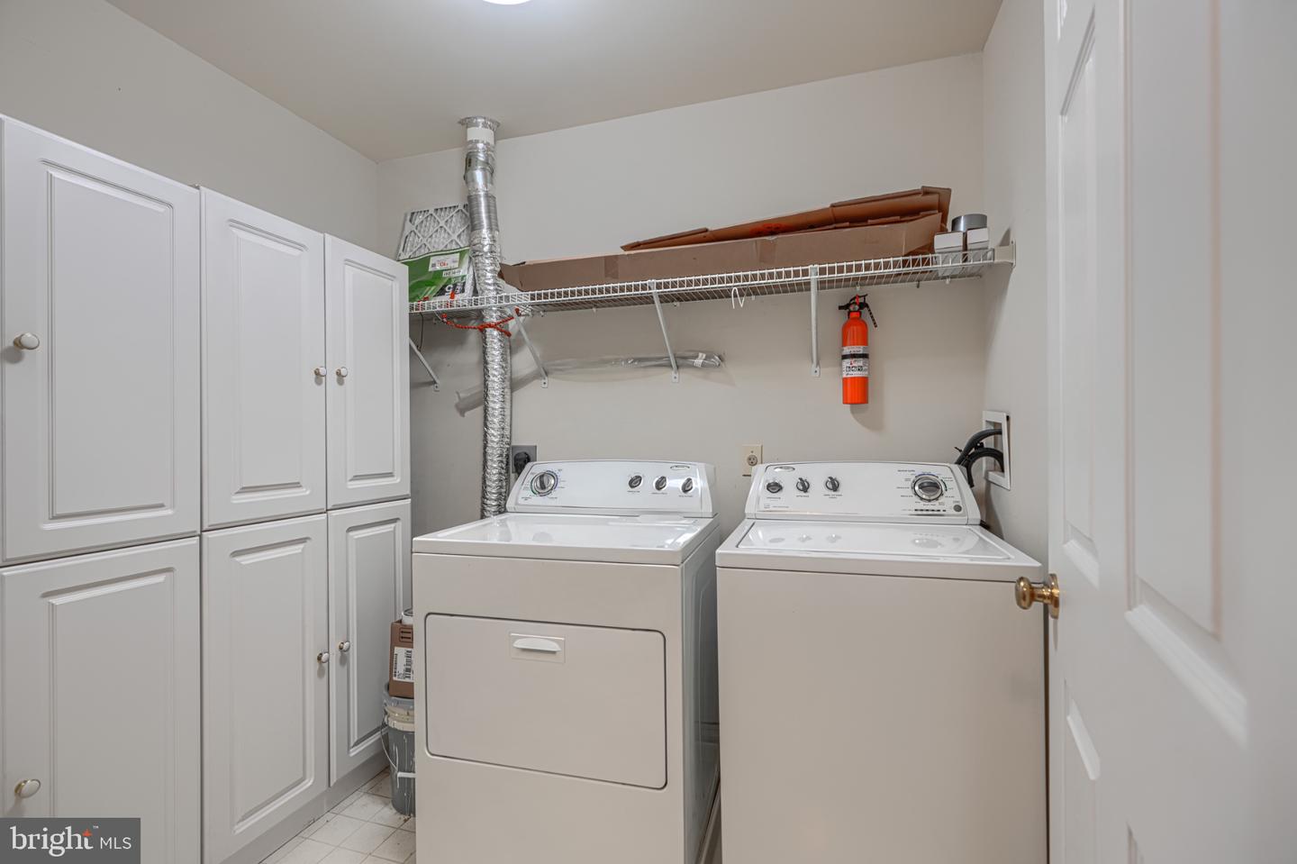 8807 Stone Ridge Cir #102 Property Photo 27