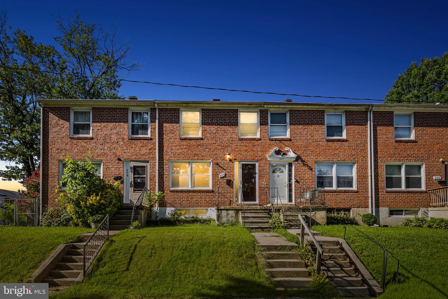 206 COVE RD Property Photo 1