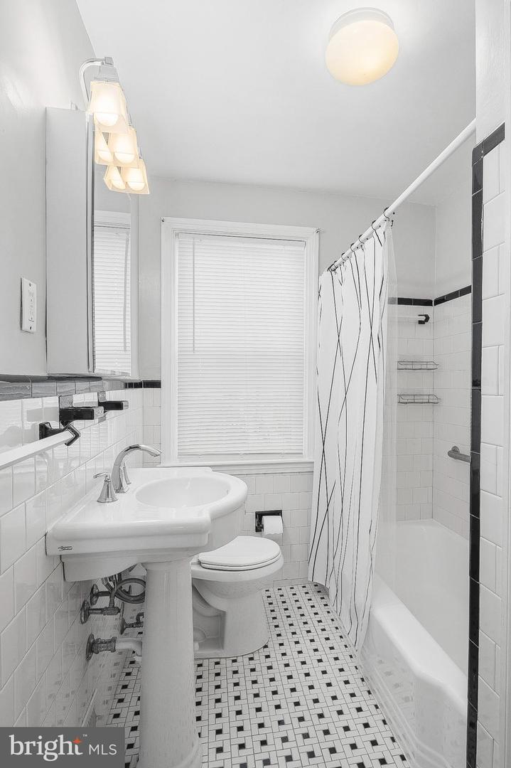 1865 Edgewood Rd Property Photo 12