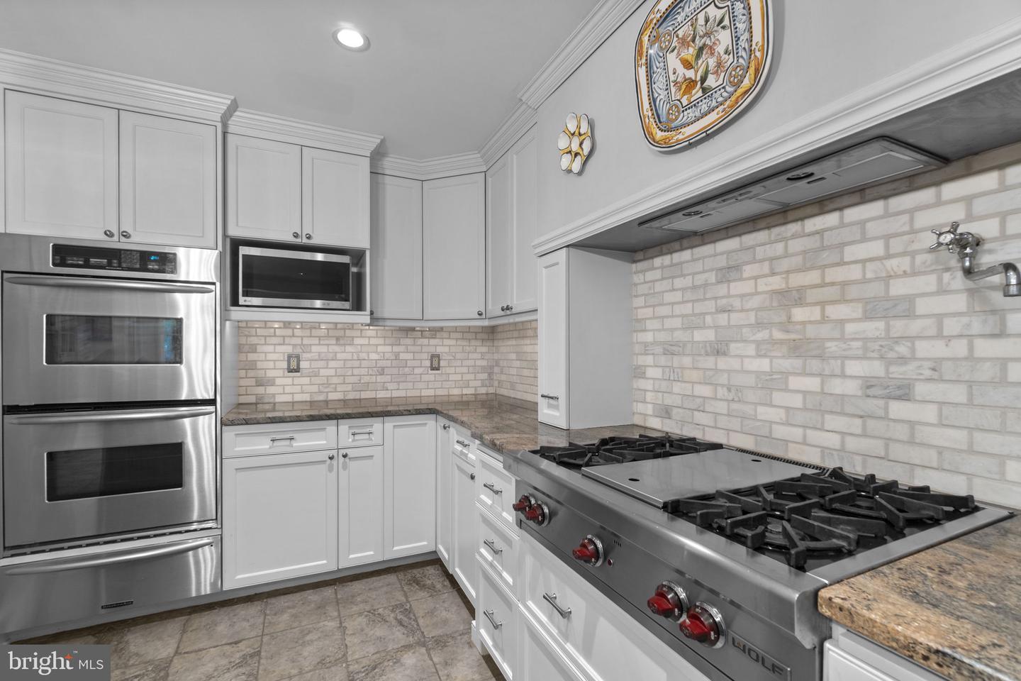 6521 Darnall Rd Property Photo 12