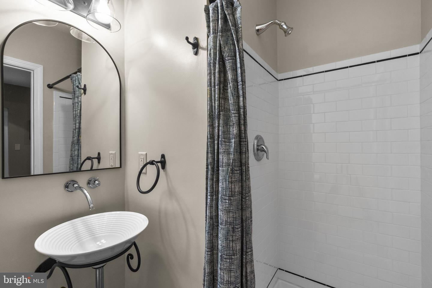 6521 Darnall Rd Property Photo 21