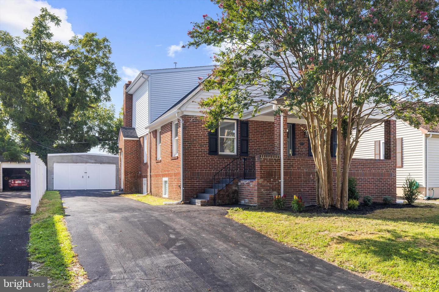 4211 Maryland Pl Property Photo 1