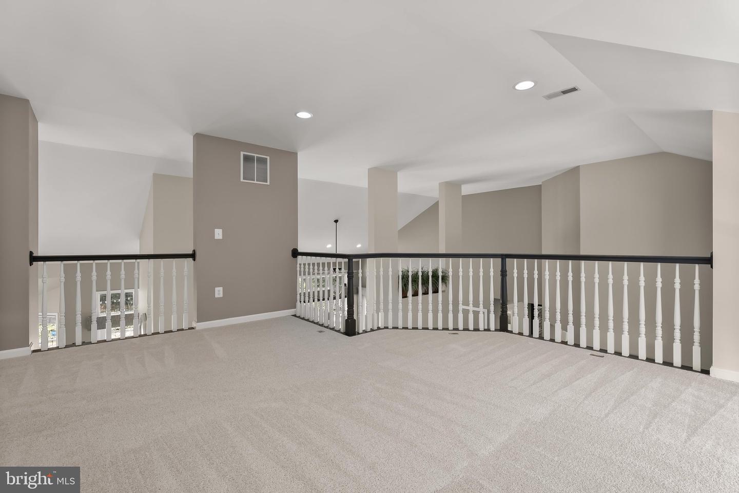 4 Westspring Way Property Photo 52