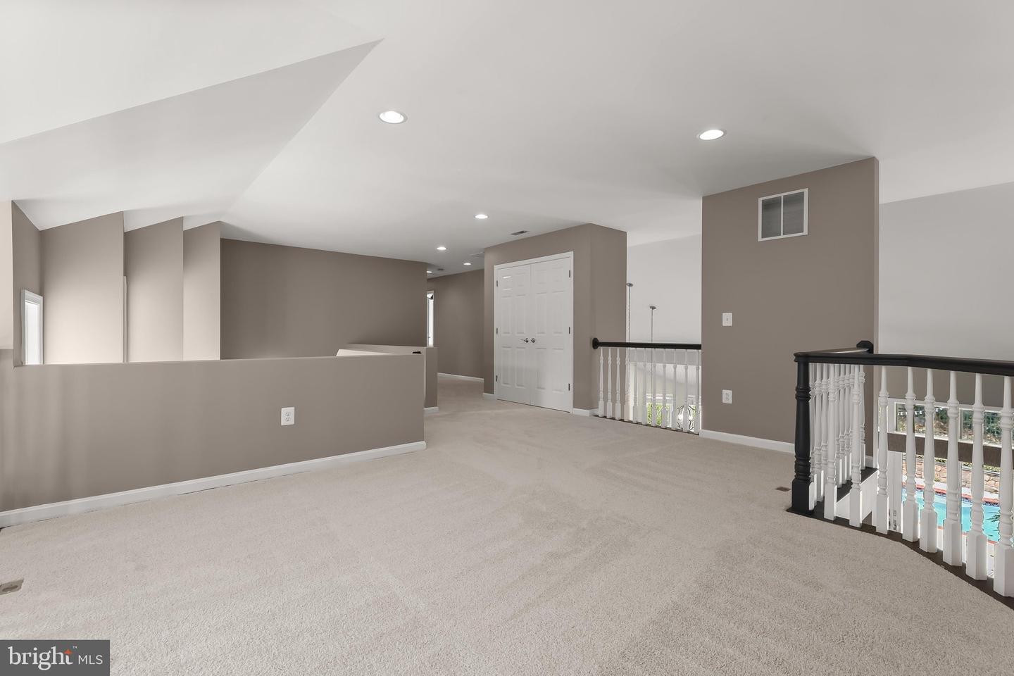 4 Westspring Way Property Photo 54