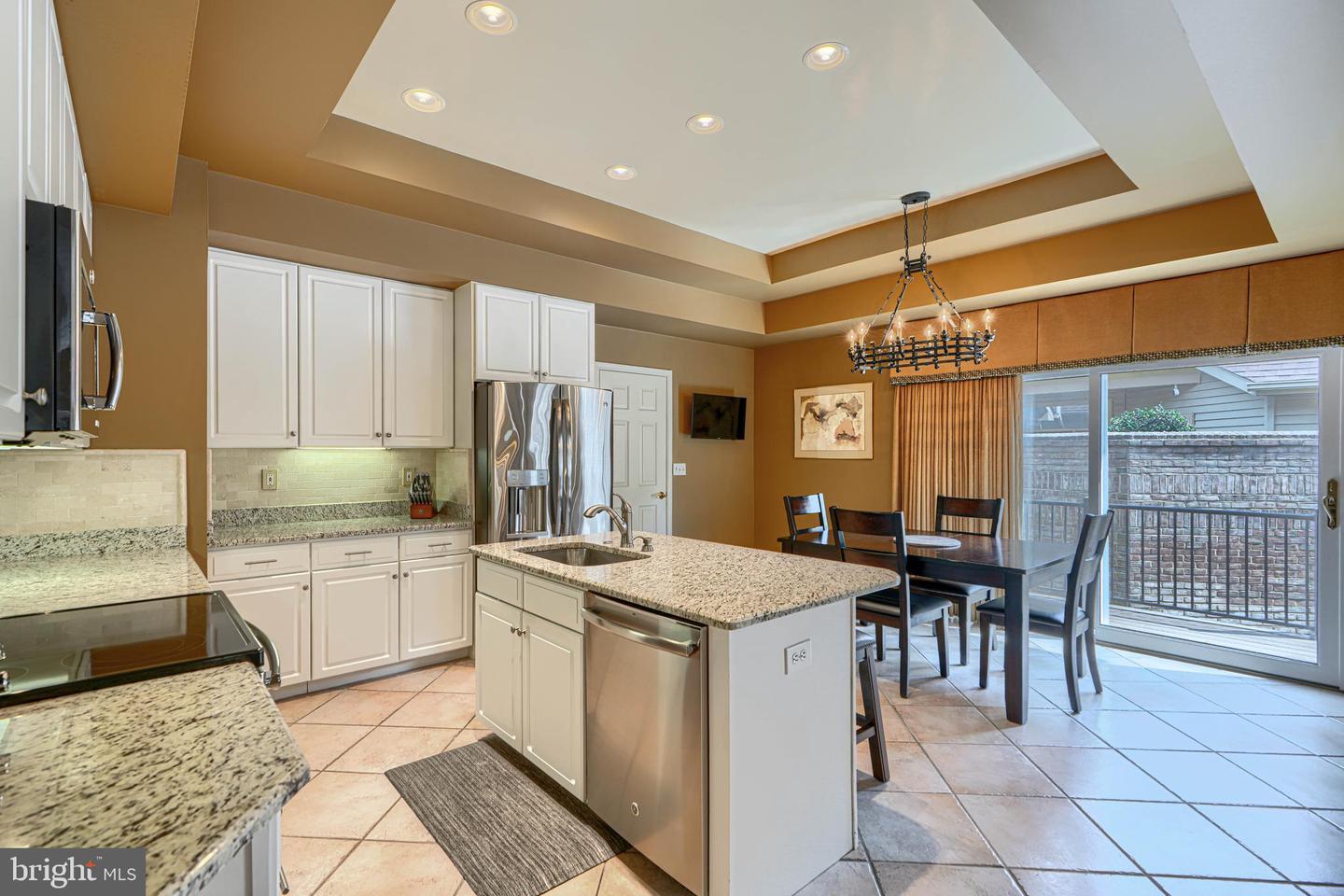 7 Stone Gate Ct Property Photo 7