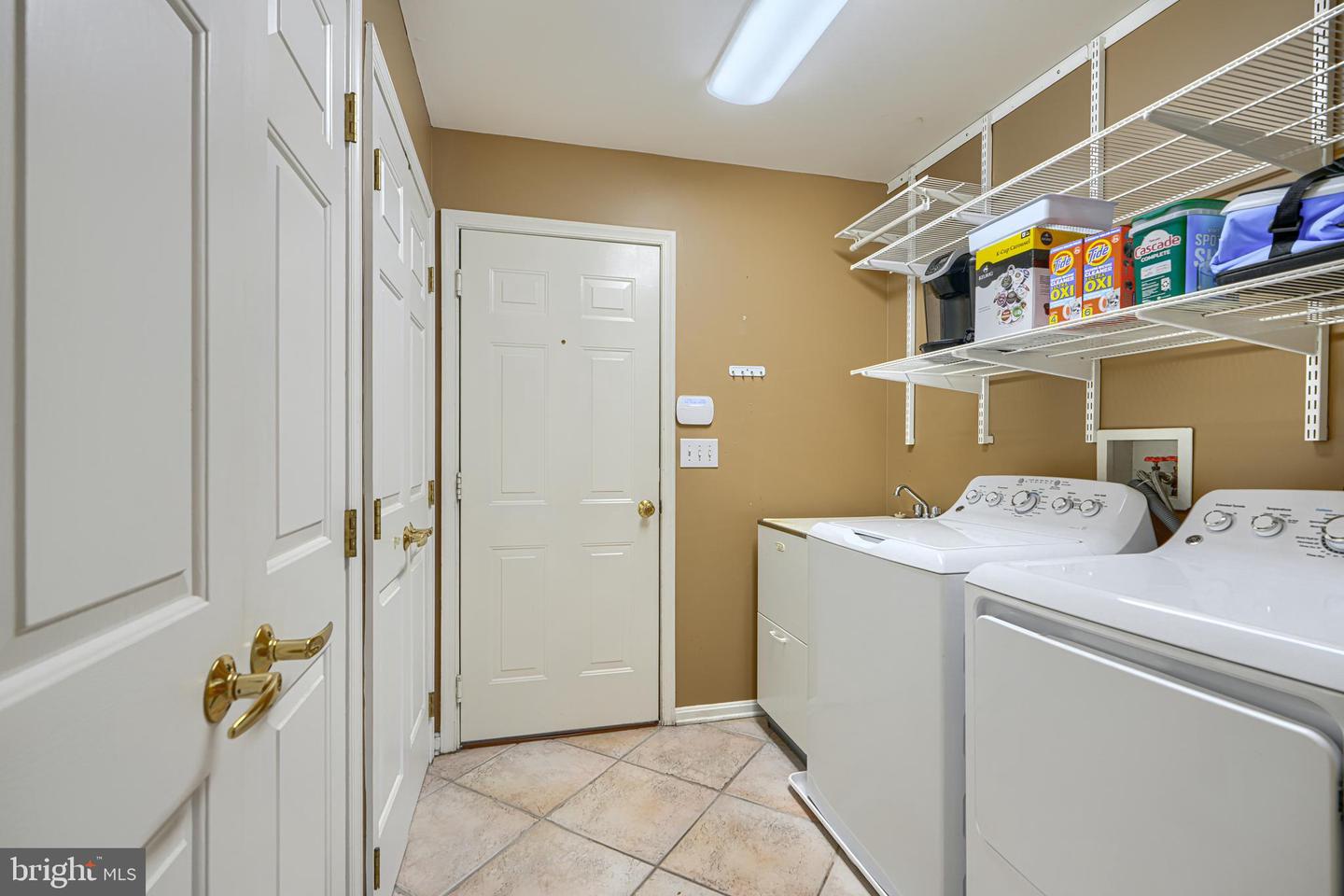 7 Stone Gate Ct Property Photo 9