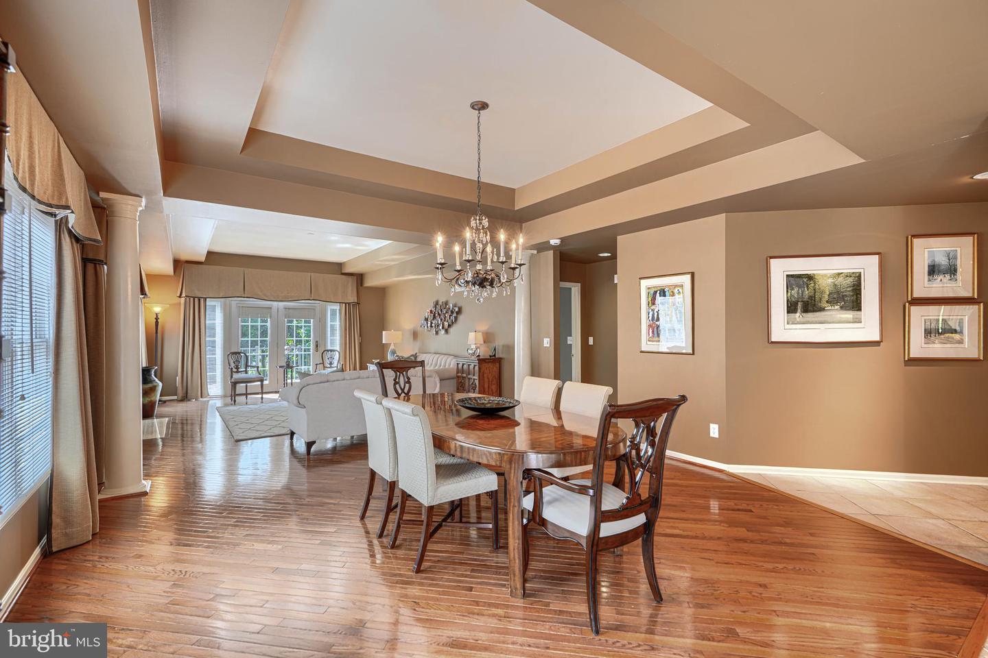 7 Stone Gate Ct Property Photo 11