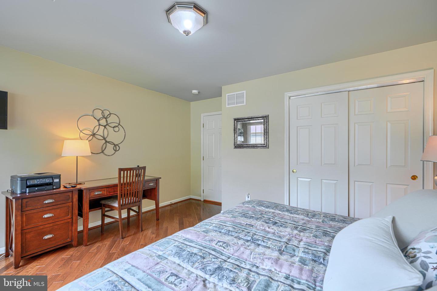 7 Stone Gate Ct Property Photo 22