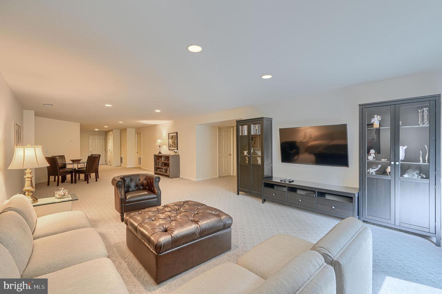 7 Stone Gate Ct Property Photo 31