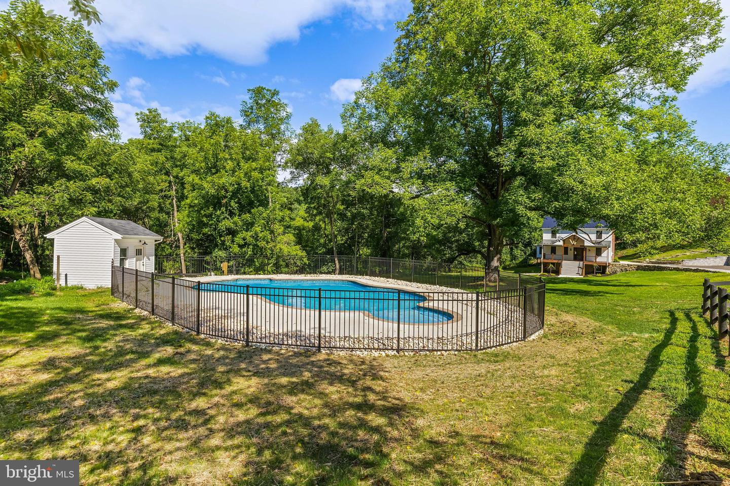 21108 Slab Bridge Rd Property Photo 3