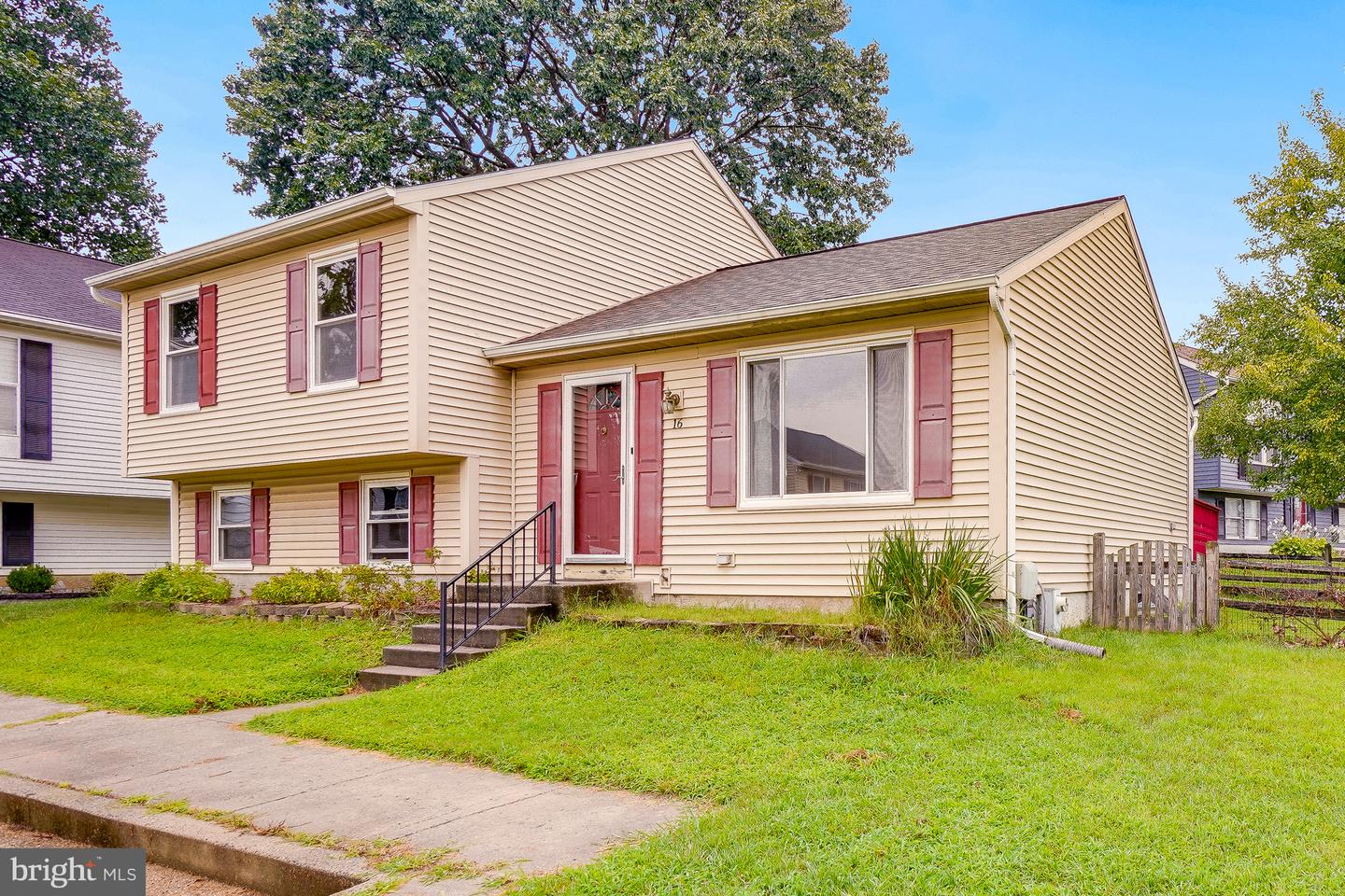 16 Chatterly Ct Property Photo 2