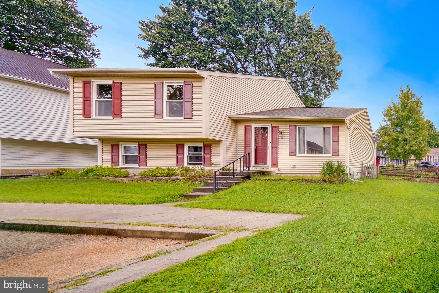 16 Chatterly Ct Property Photo 3