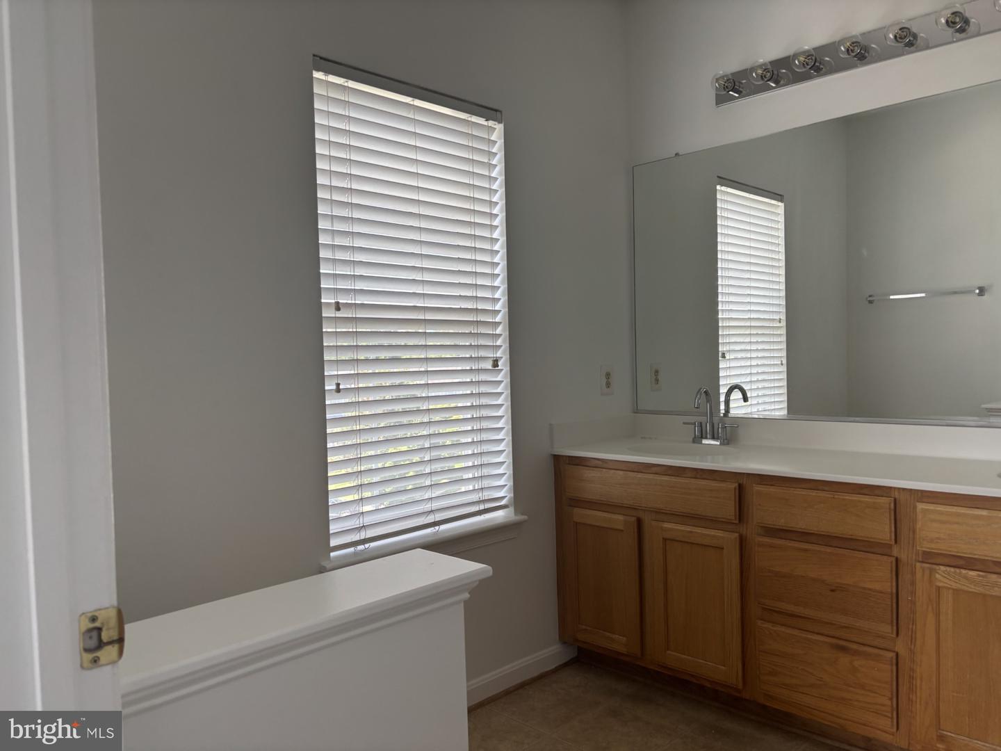 594 Hopkins Landing Dr Property Photo 23