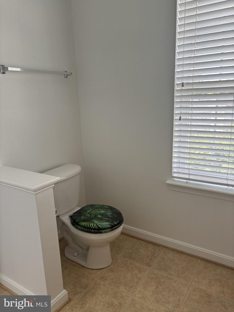 594 Hopkins Landing Dr Property Photo 25