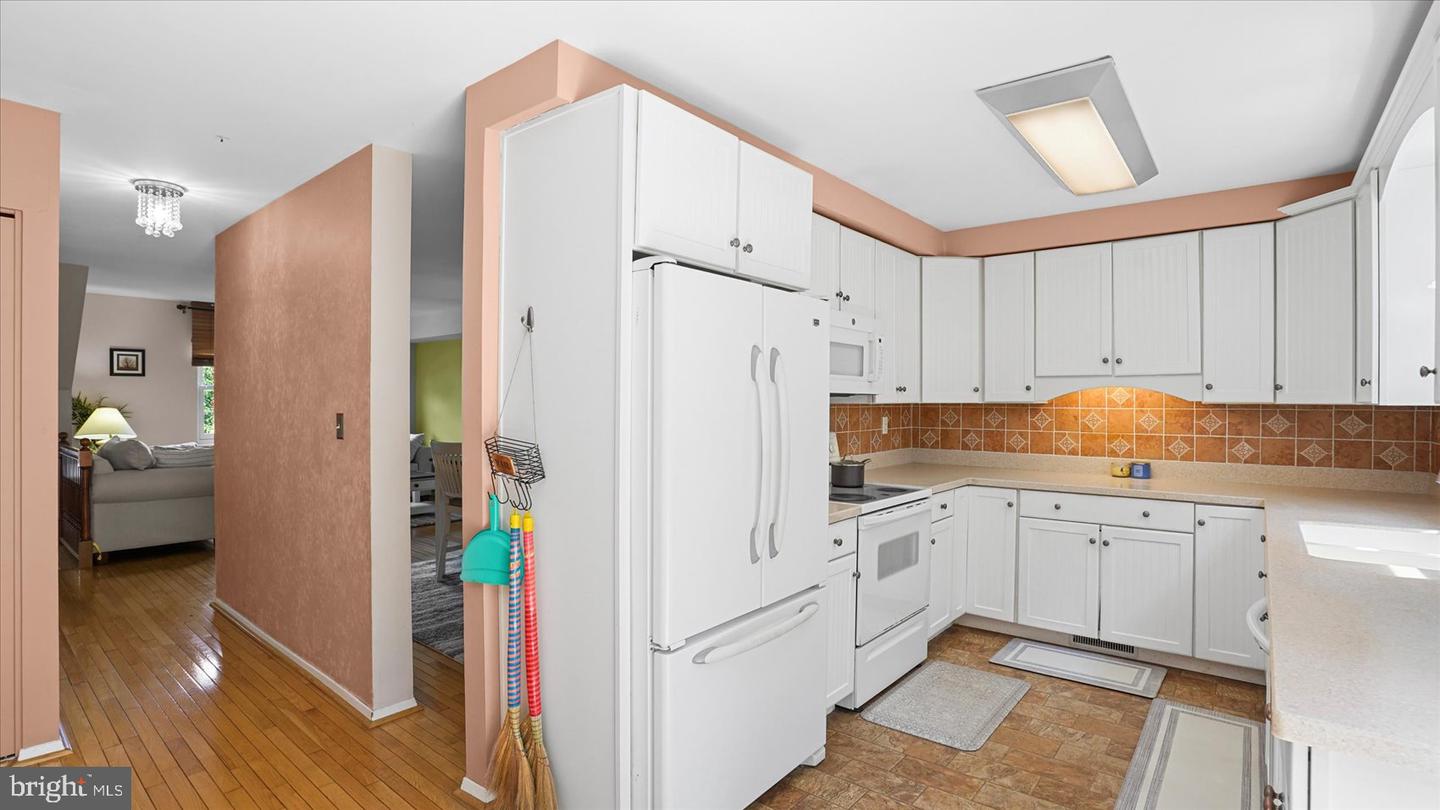 6 Drawbridge Ct Property Photo 9