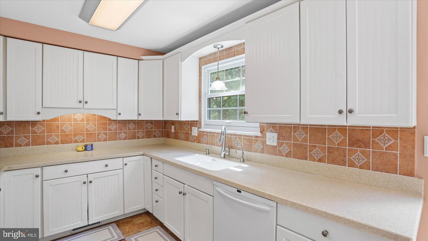 6 Drawbridge Ct Property Photo 11