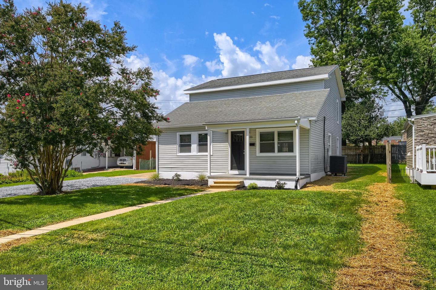 20 Transverse Ave Property Photo 1
