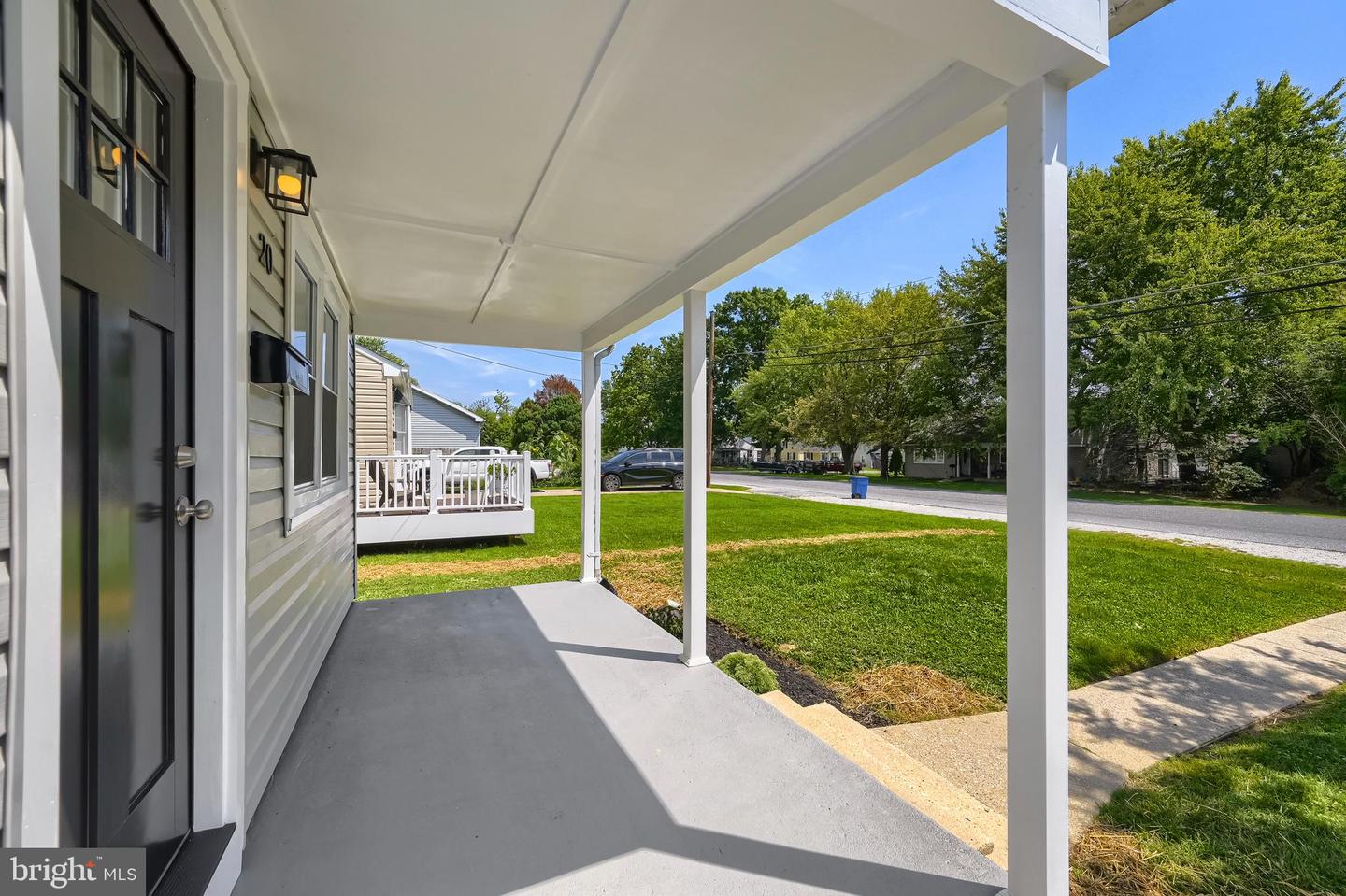 20 Transverse Ave Property Photo 3
