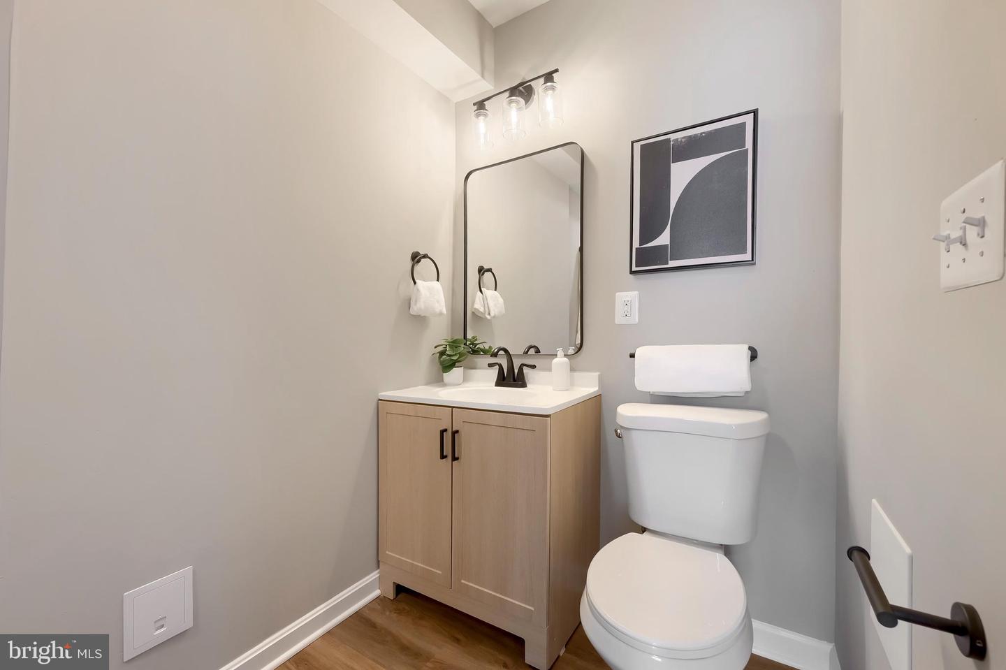 20 Transverse Ave Property Photo 15