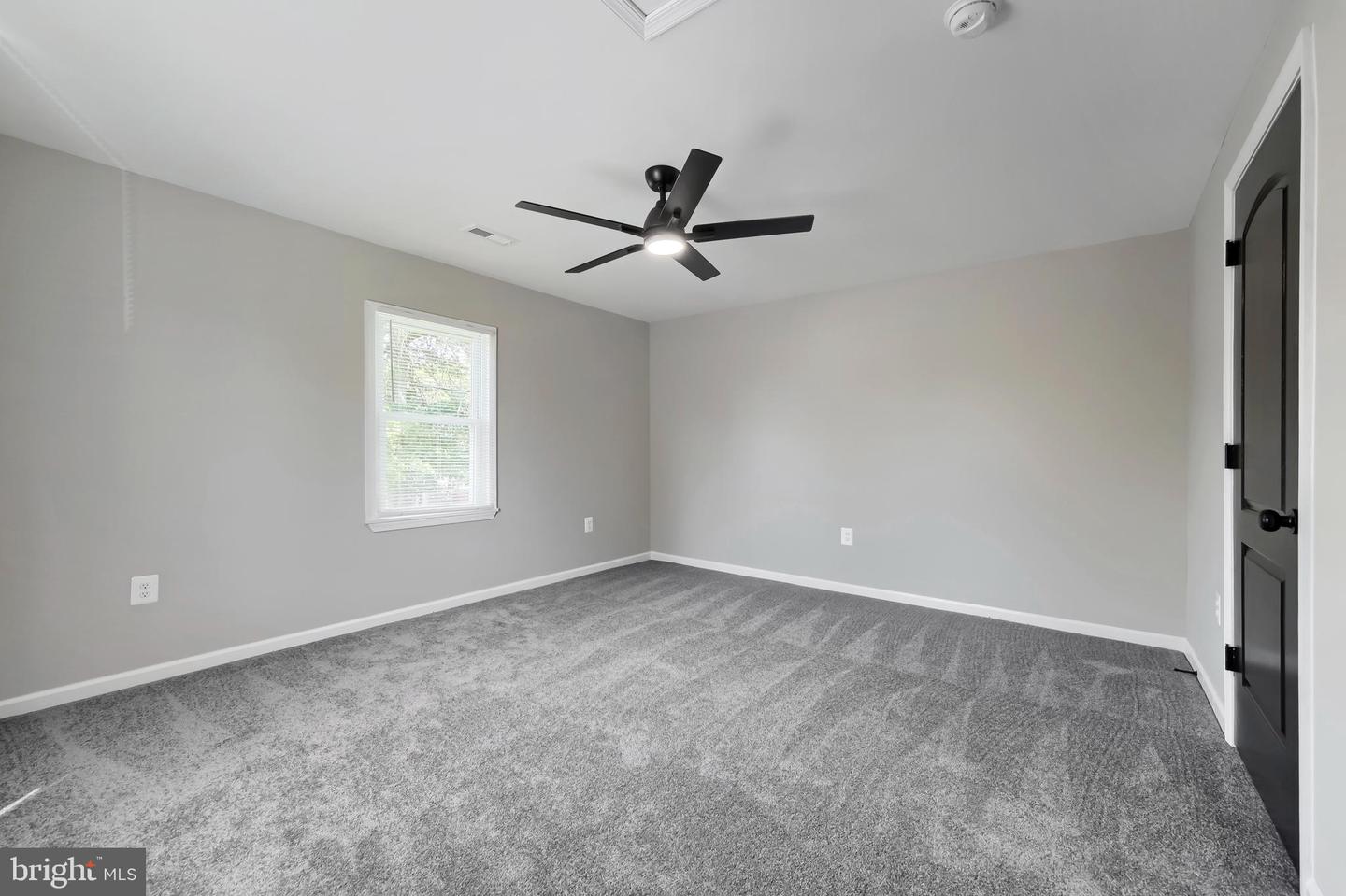 20 Transverse Ave Property Photo 22