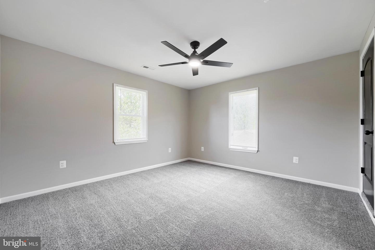 20 Transverse Ave Property Photo 23