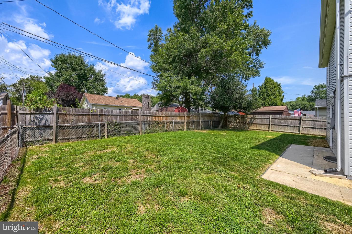 20 Transverse Ave Property Photo 24