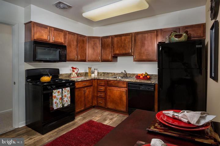 6100 Bellinham #1012 Property Photo 3