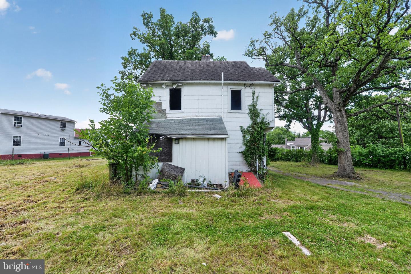 2923 & 2925 N Rolling Rd Property Photo 29