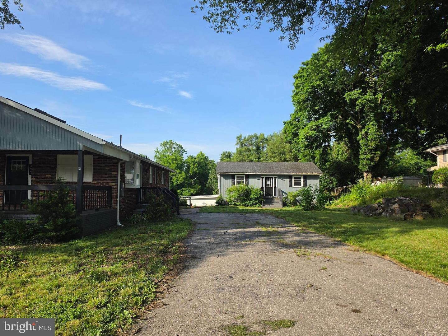 3023 New York Ave Property Photo 3