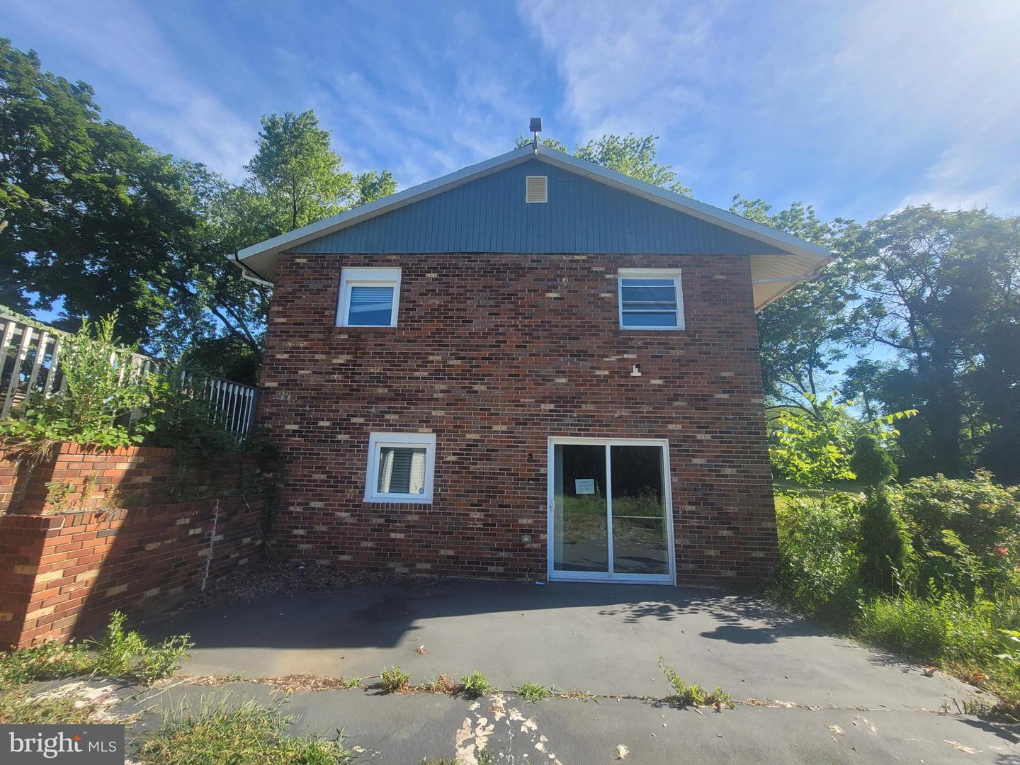 3023 New York Ave Property Photo 5