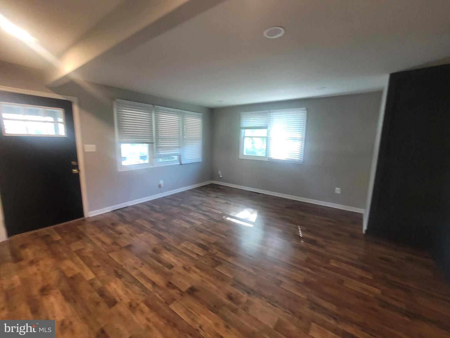 3023 New York Ave Property Photo 8
