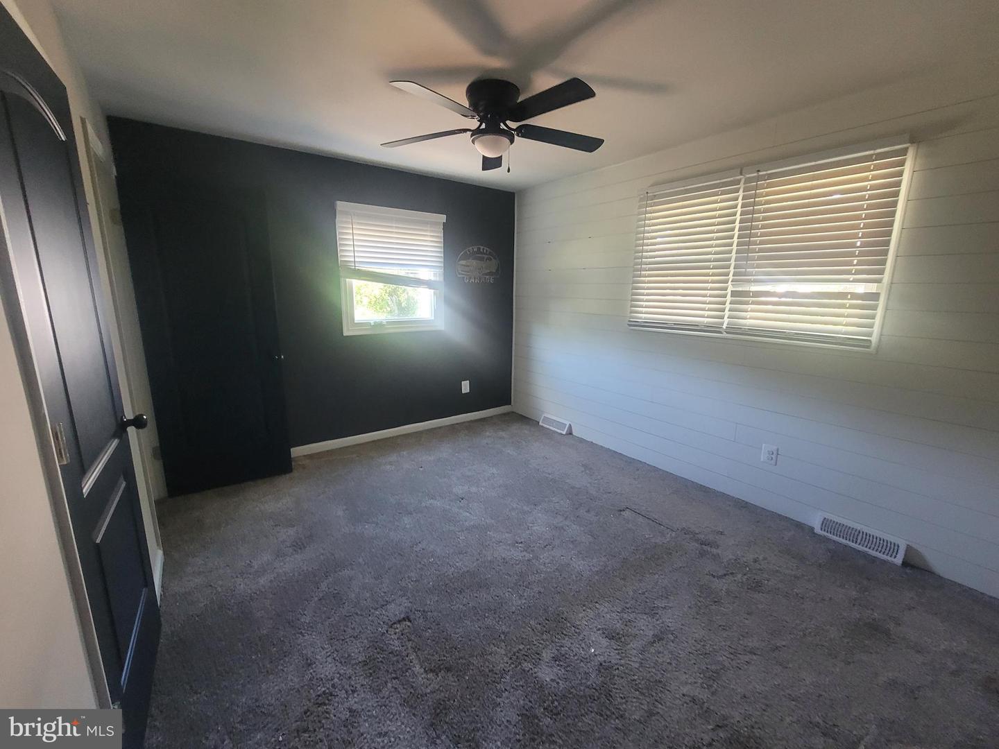 3023 New York Ave Property Photo 12