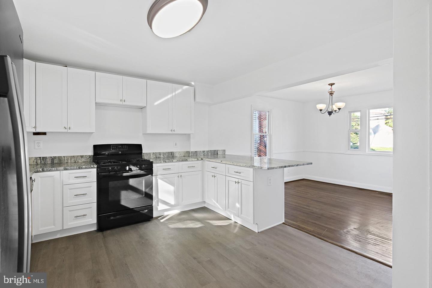 423 Ingleside Ave Property Photo 8