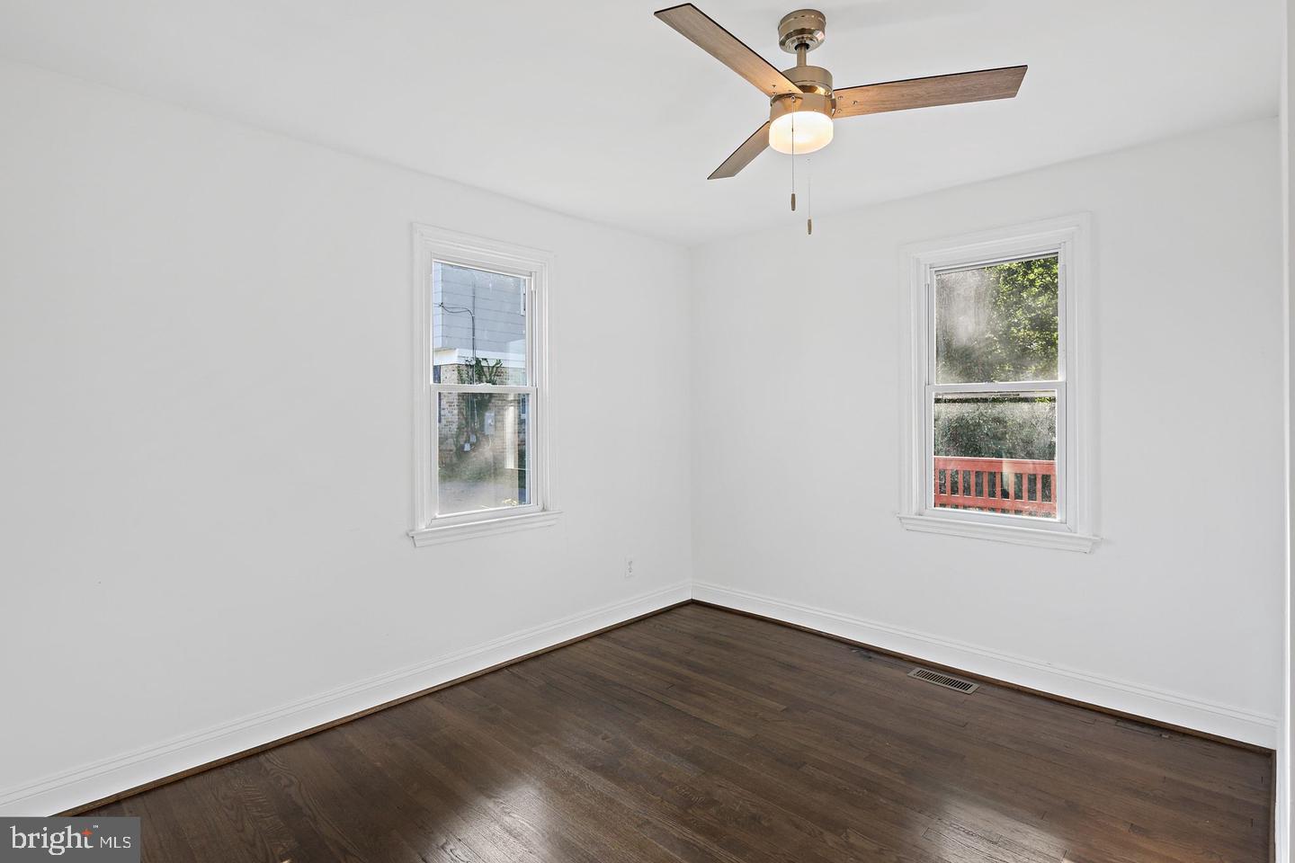 423 Ingleside Ave Property Photo 11