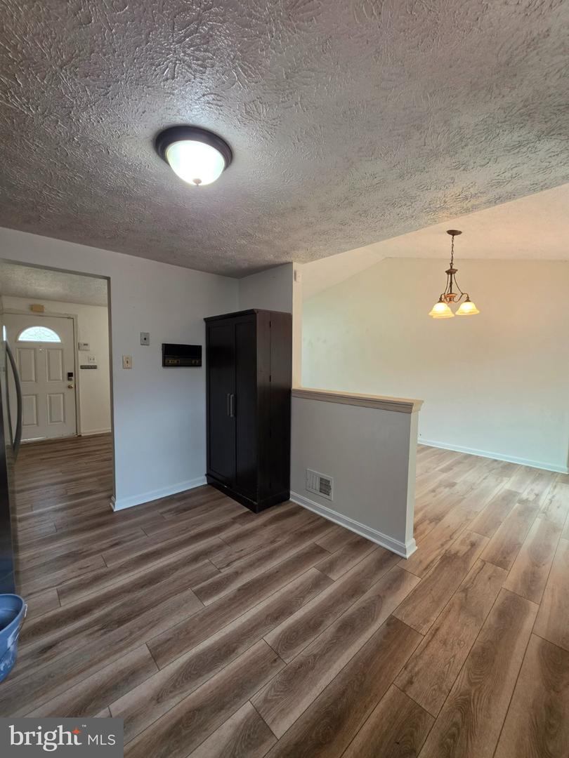7109 Upper Mills Cir Property Photo 10
