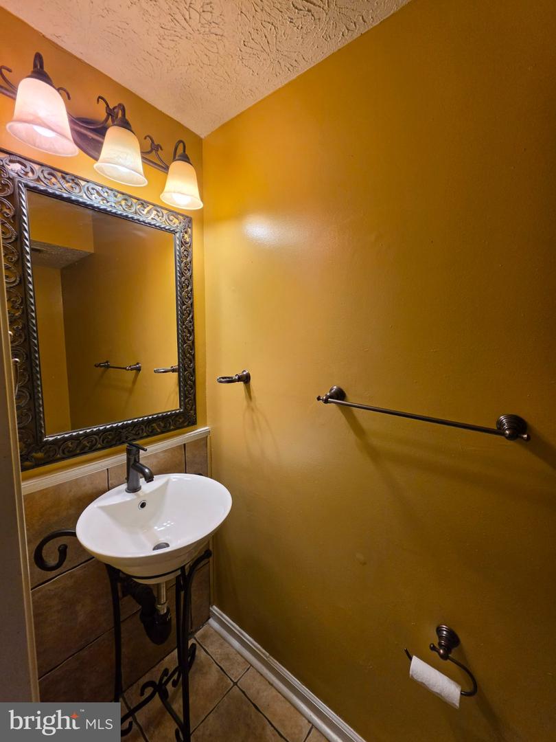 7109 Upper Mills Cir Property Photo 21