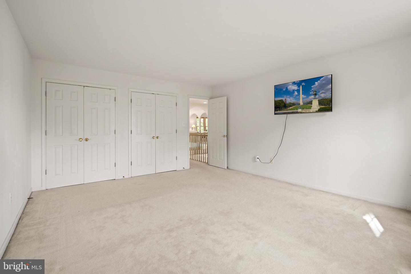 1316 W Seminary Ave Property Photo 37