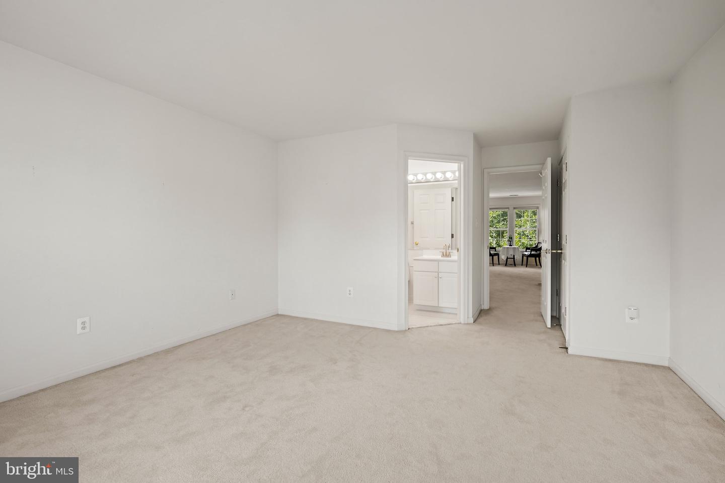 1316 W Seminary Ave Property Photo 38