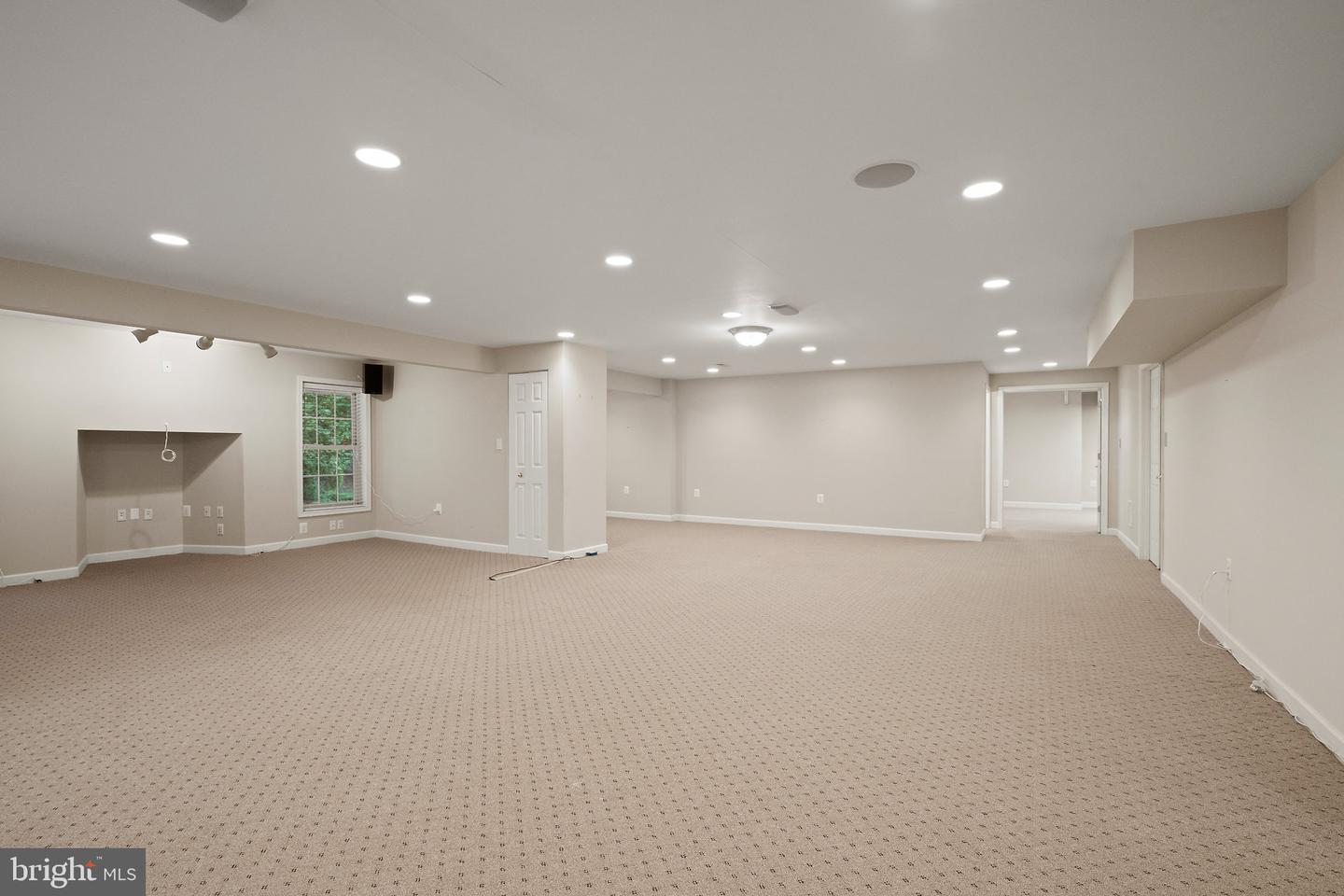 1316 W Seminary Ave Property Photo 43