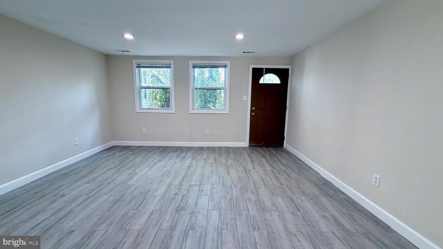 327 Bigley Ave Property Photo 16