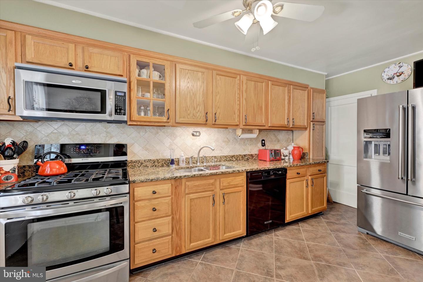 926 Fairmount Ave Property Photo 10