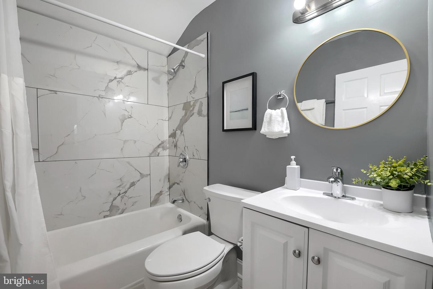 415 Edmunds Way Property Photo 17