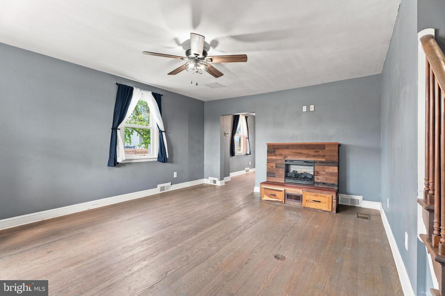 2611 N Snyder Ave Property Photo 5